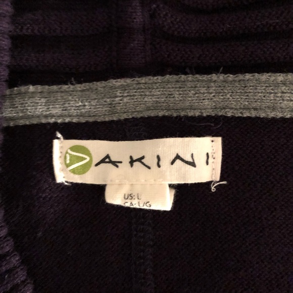 Sweater - Picture 6 of 7